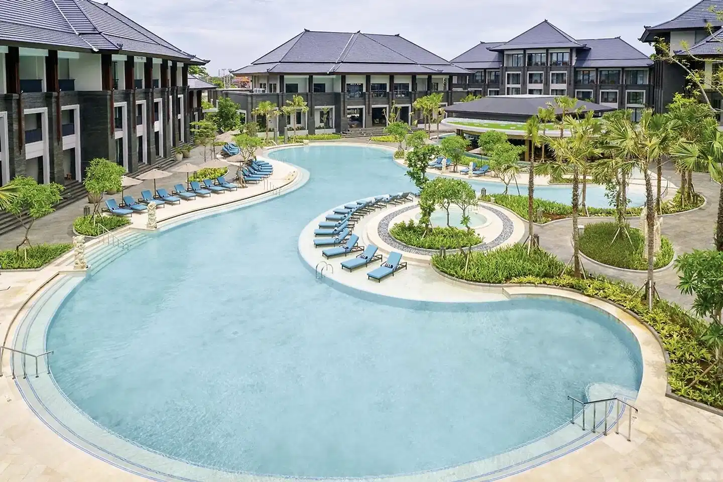 Courtyard by Marriott Bali Nusa Dua Resort POOL