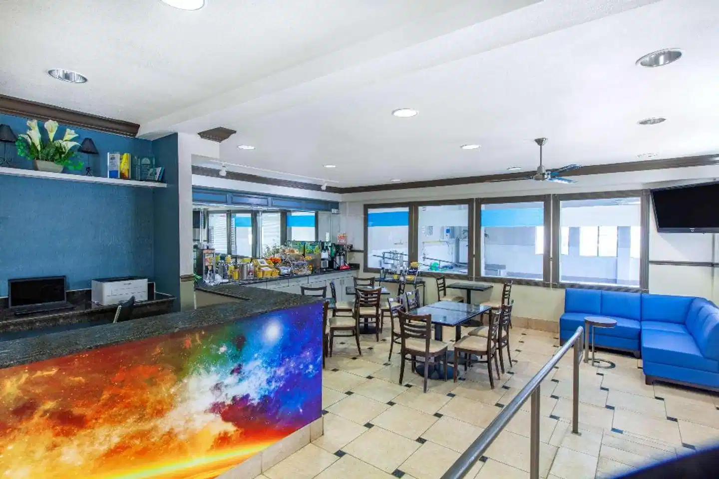 Days Inn & Suites by Wyndham Webster NASA-ClearLake-Houston Sport und Entertainment