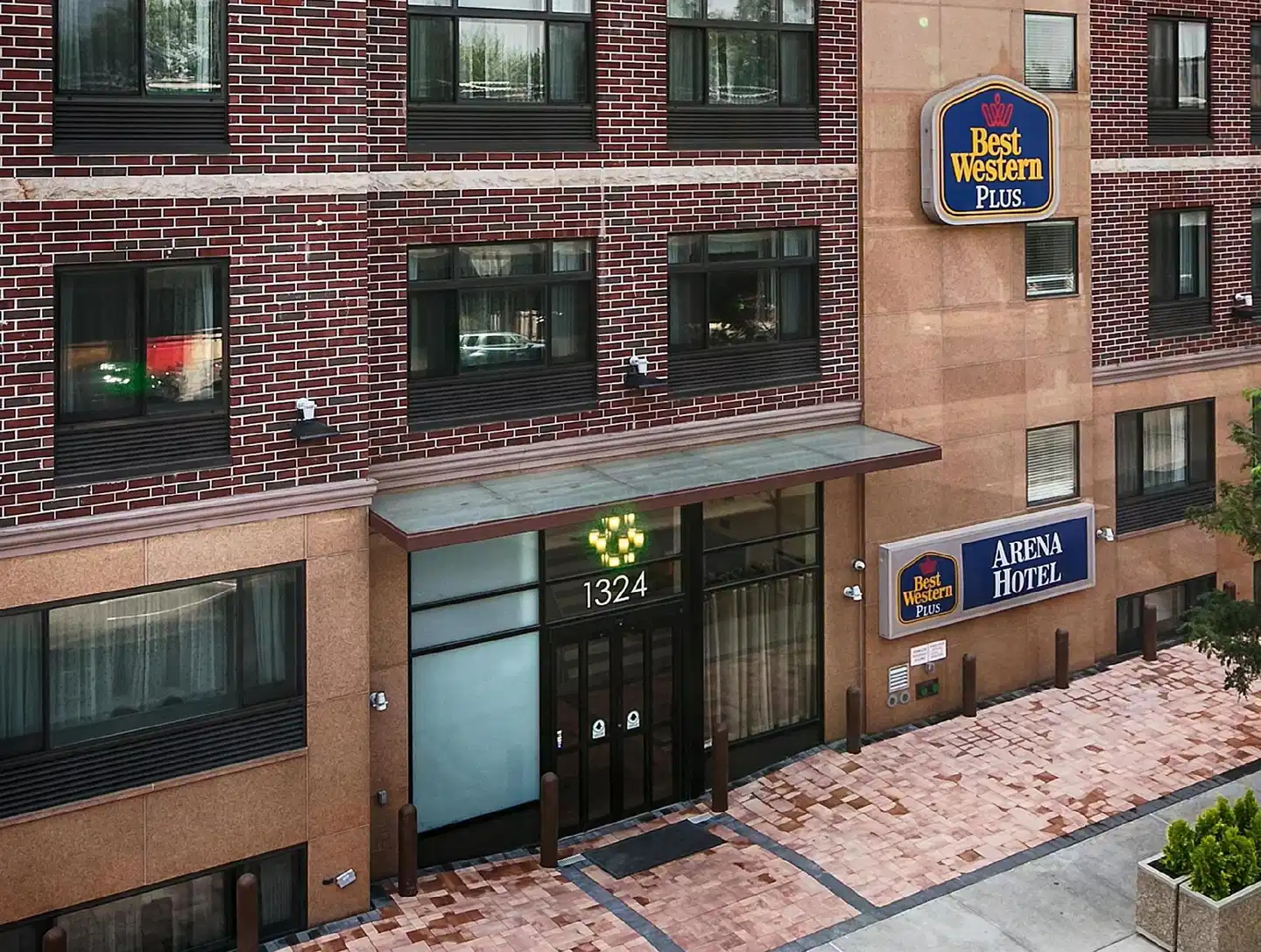 Best Western PLUS Arena Hotel Aussenansicht