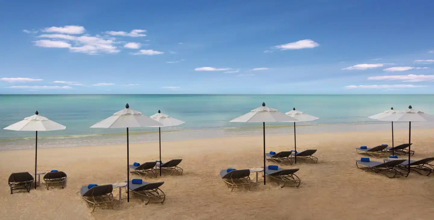 Graceland Khaolak Beach Resort Strand