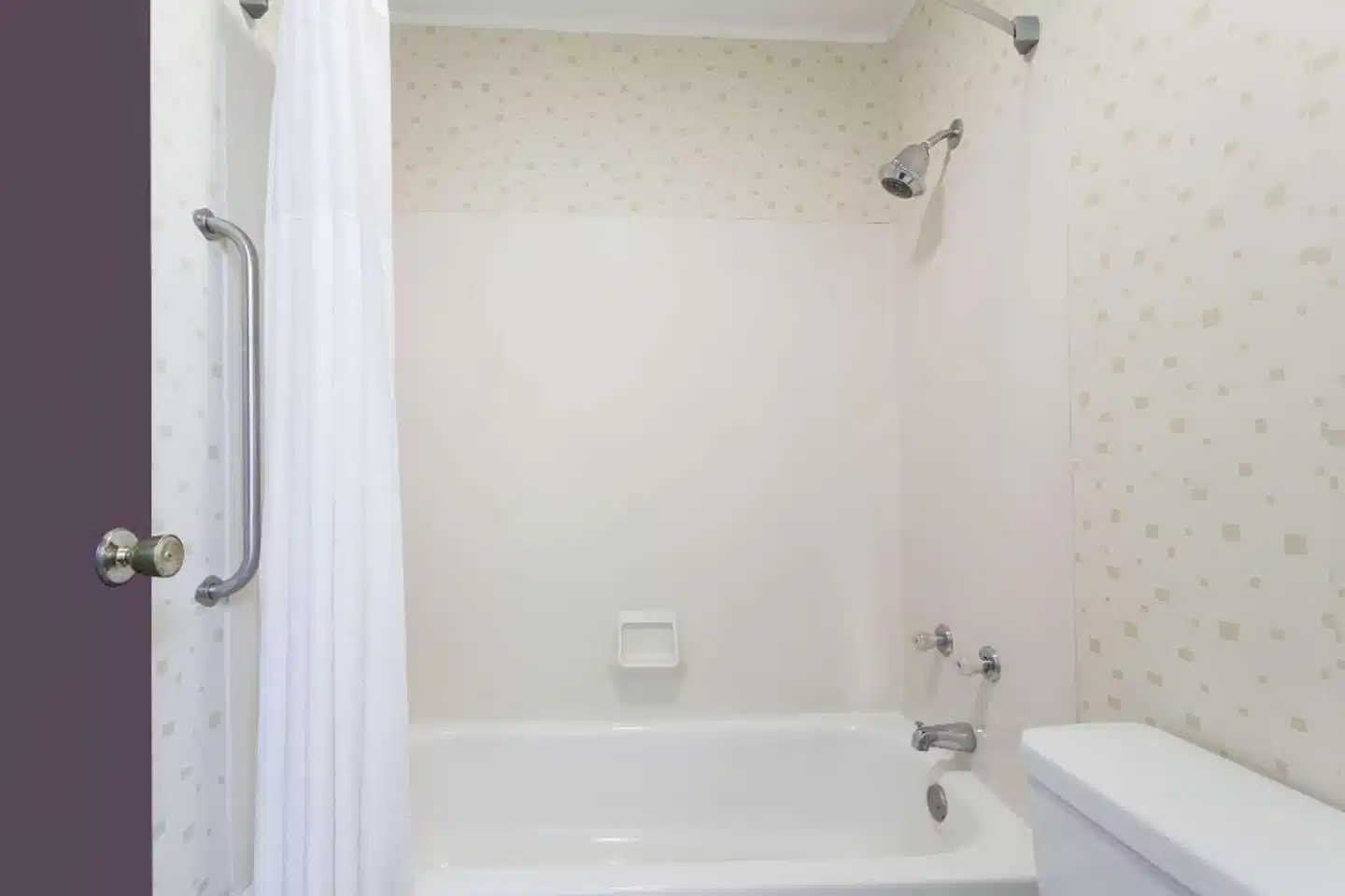 Travelodge by Wyndham Seymour Badezimmer