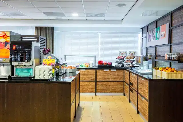 Holiday Inn Express Amsterdam - Sloterdijk Station Restaurant