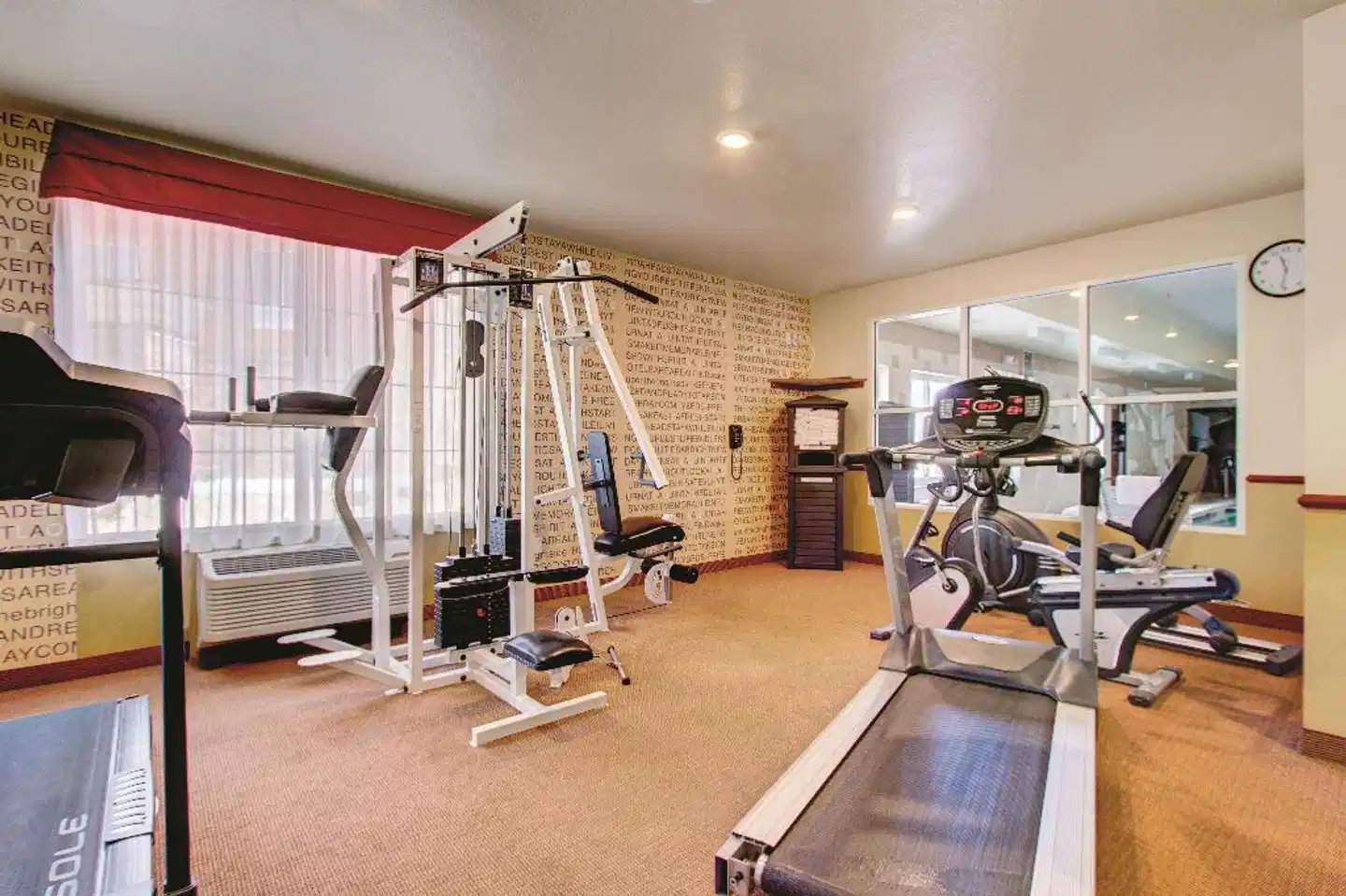 La Quinta Inn & Suites by Wyndham Denver Gateway Park Sport und Entertainment