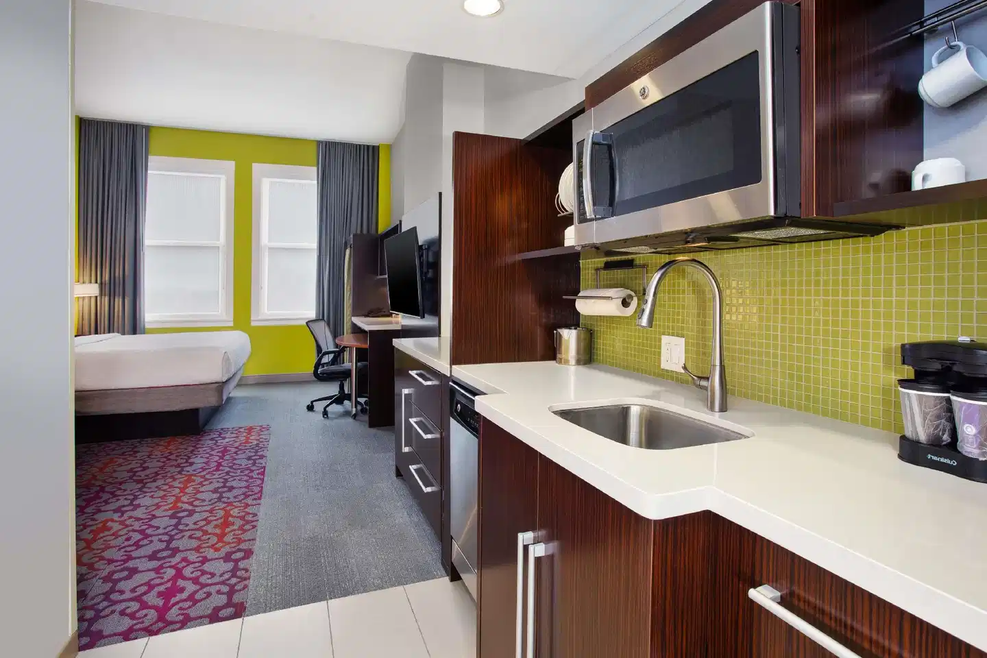 Home2 Suites by Hilton San Antonio Downtown - Riverwalk, TX Bar