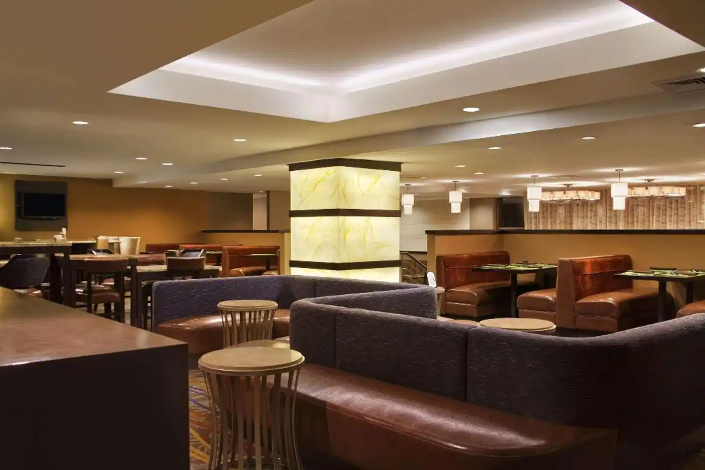 Hilton New York JFK Airport Hotel Bar