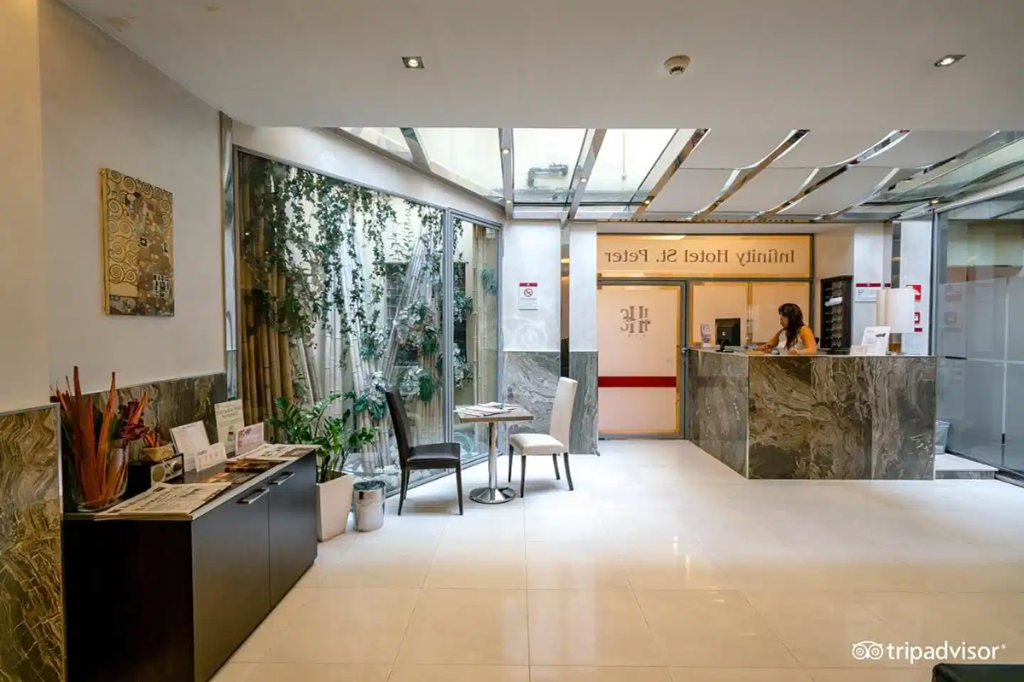 Catone District Hotel Lobby