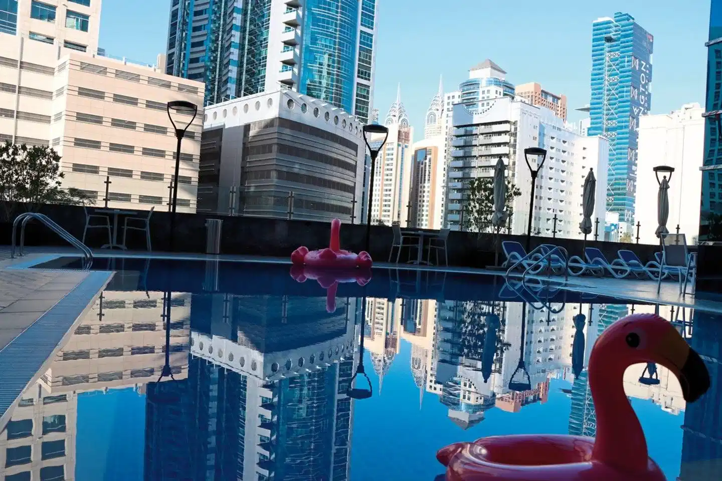 Golden Tulip Media Hotel Aussenansicht