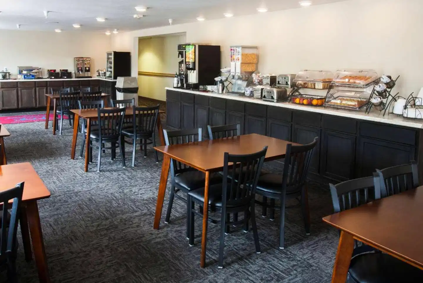 Baymont by Wyndham Keystone Near Mt. Rushmore Bar