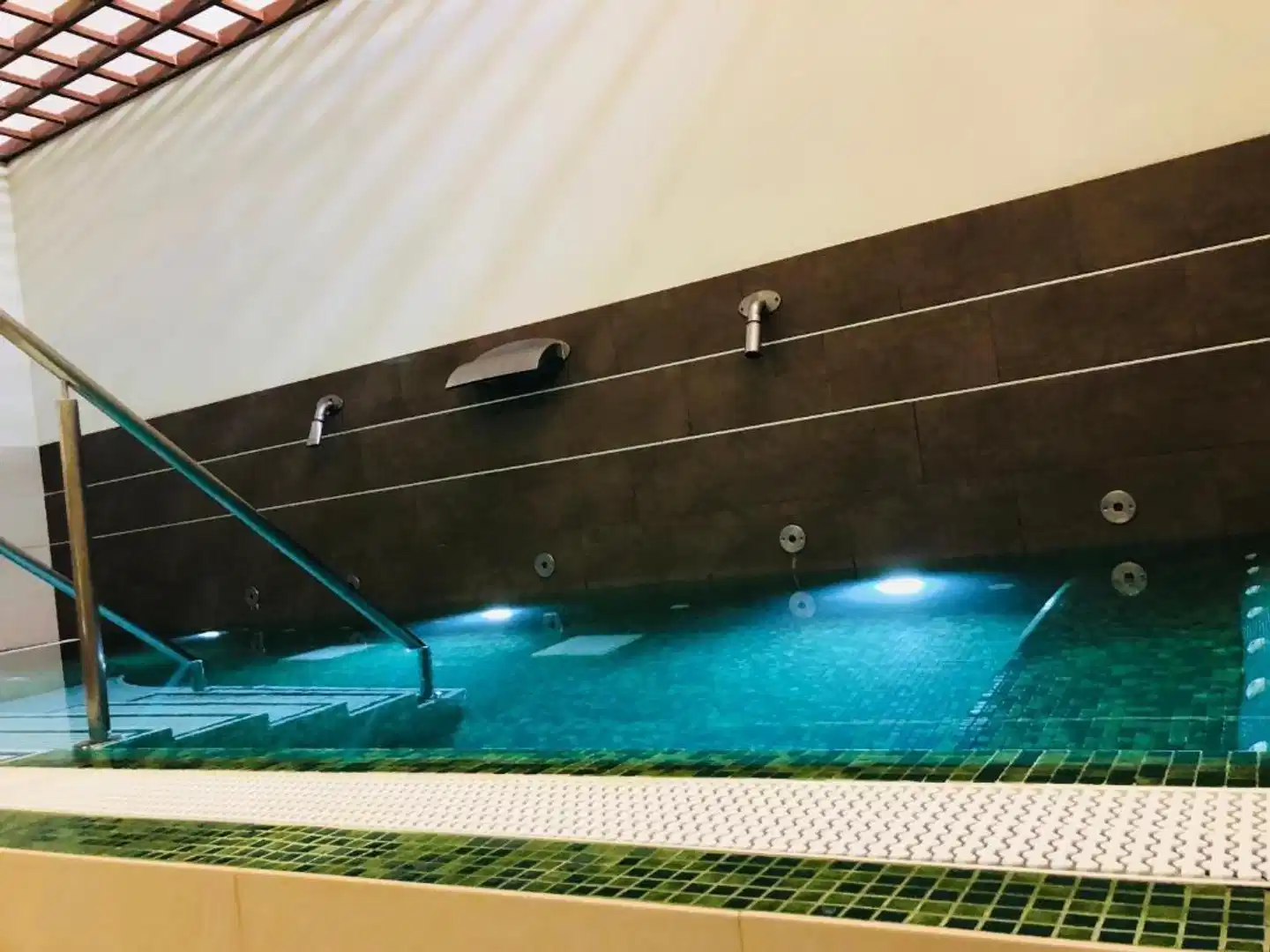 Regency Torviscas Apartments and Suites Hallenbad