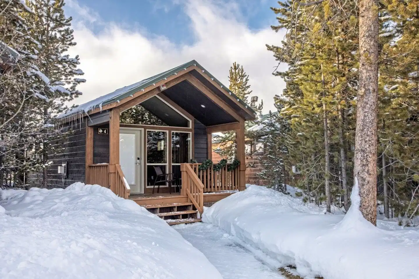 Explorer Cabins at Yellowstone Aussenansicht