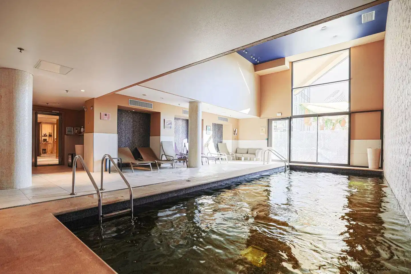 Renaissance Aix-en-Provence Hotel Hallenbad