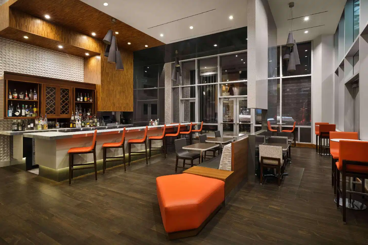 Homewood Suites by Hilton Denver Downtown-Convention Center, CO Bar