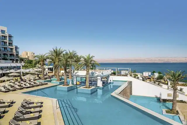 Hilton Dead Sea Resort & Spa Pool