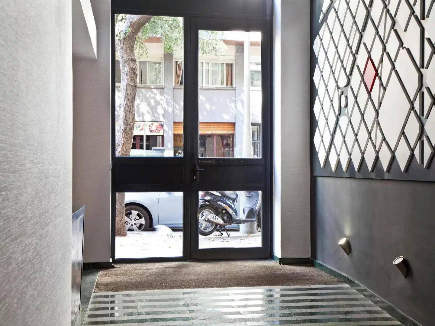 AinB Sagrada Familia Apartments Wellness