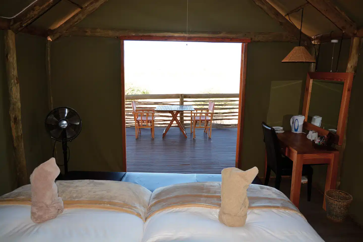 Intu Afrika Kalahari Suricate Tented Lodge Wohnbeispiel