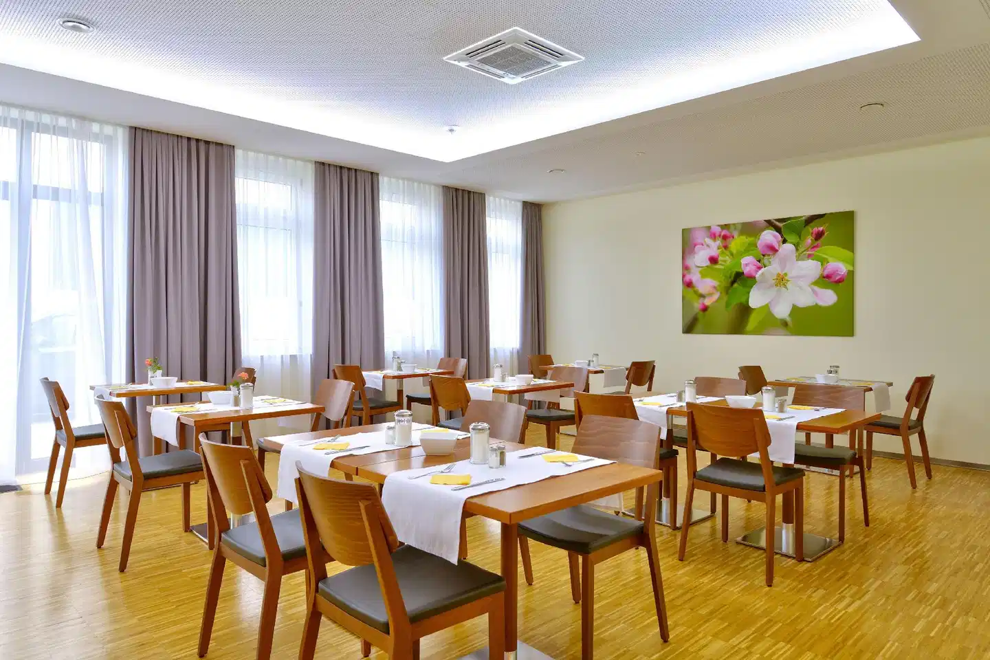 Apfelbaum Restaurant