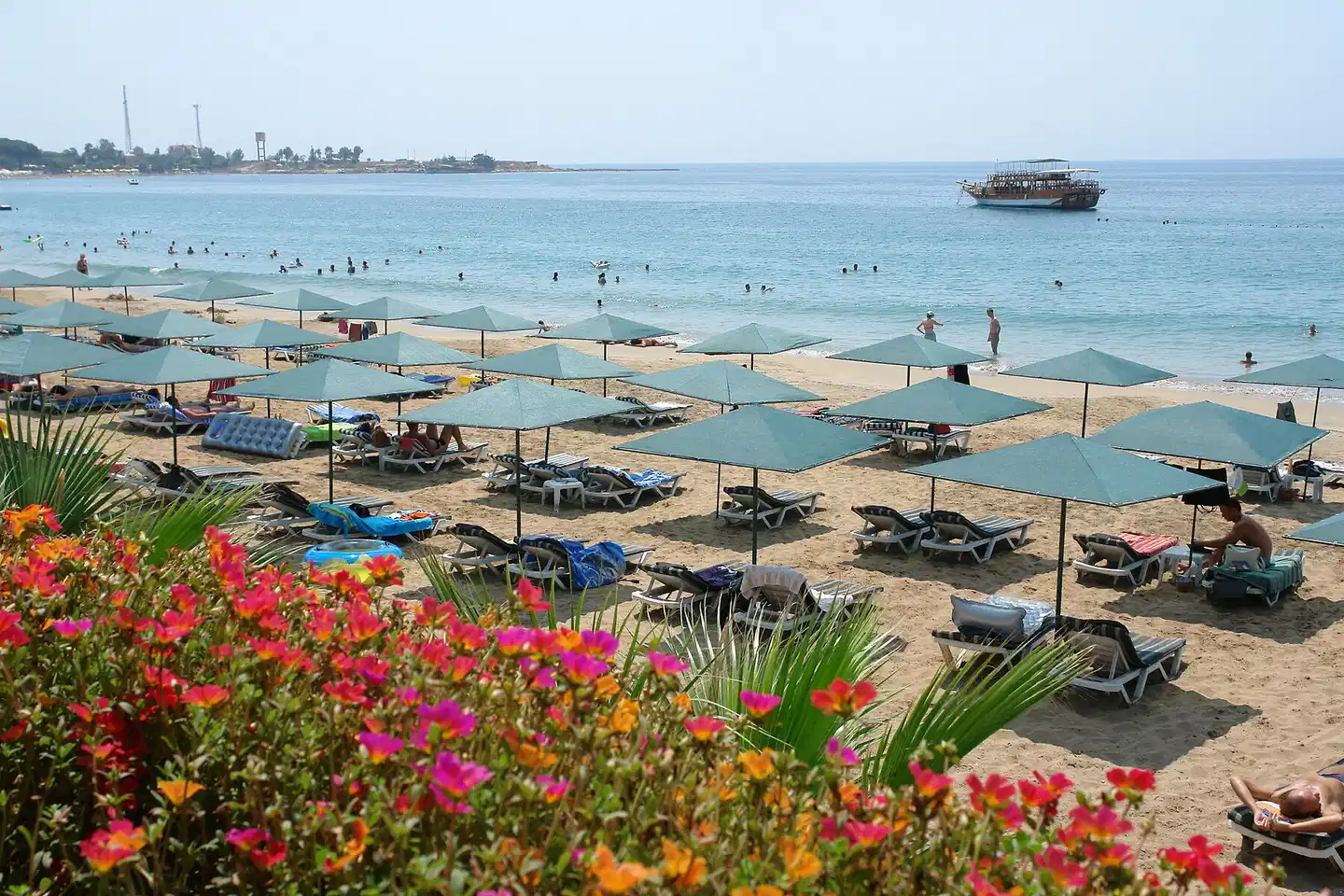 Antik Butik & Antik Garden Strand