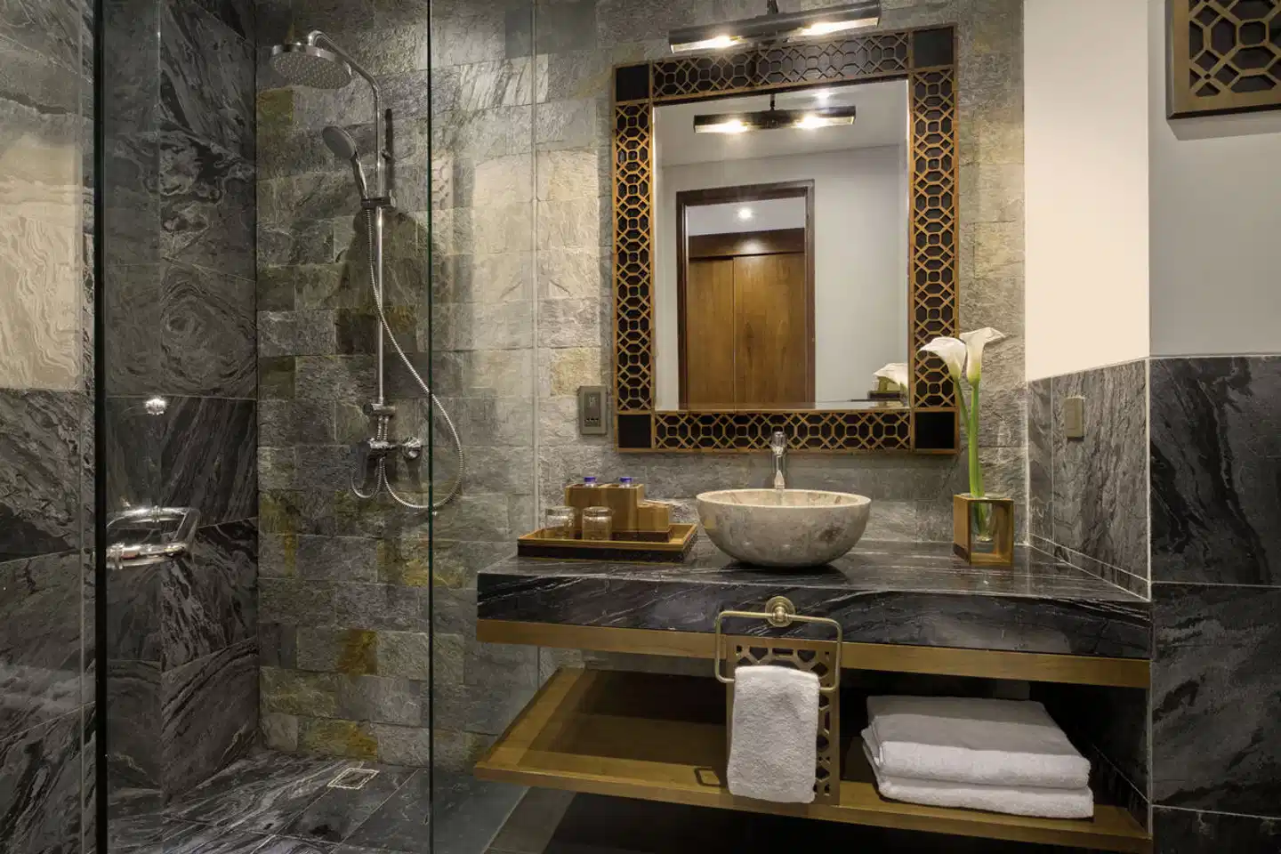 Akana Boutique Hotel Sanur Badezimmer