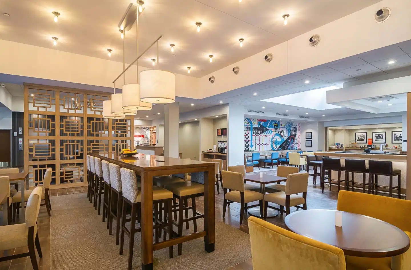 Hampton Inn Chicago North-Loyola Station Bar