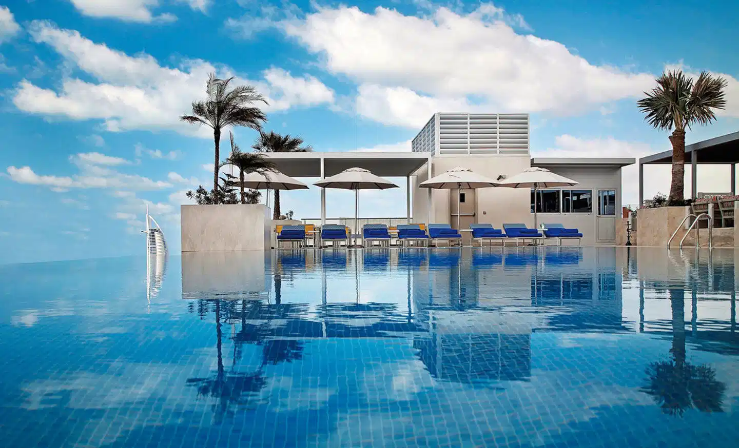 Grand Cosmopolitan Hotel Pool