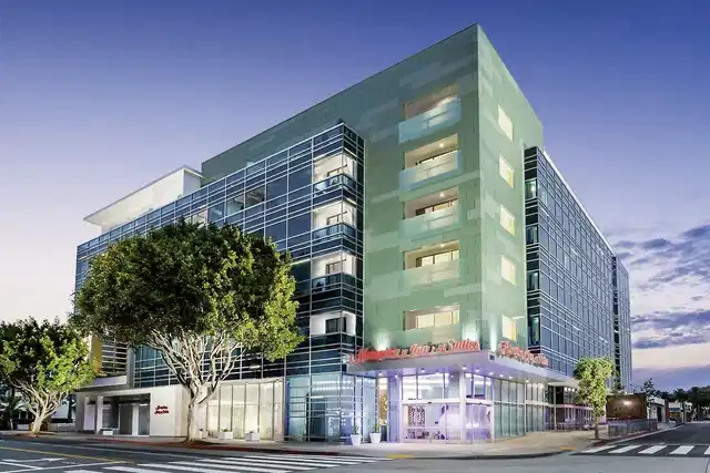 Hampton Inn & Suites Santa Monica Aussenansicht