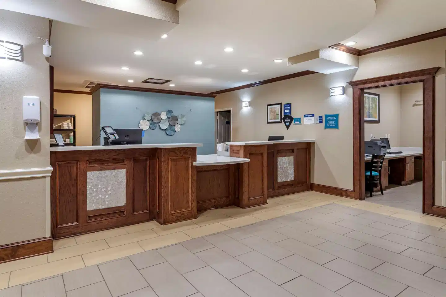 Best Western Plus Galveston Suites Lobby