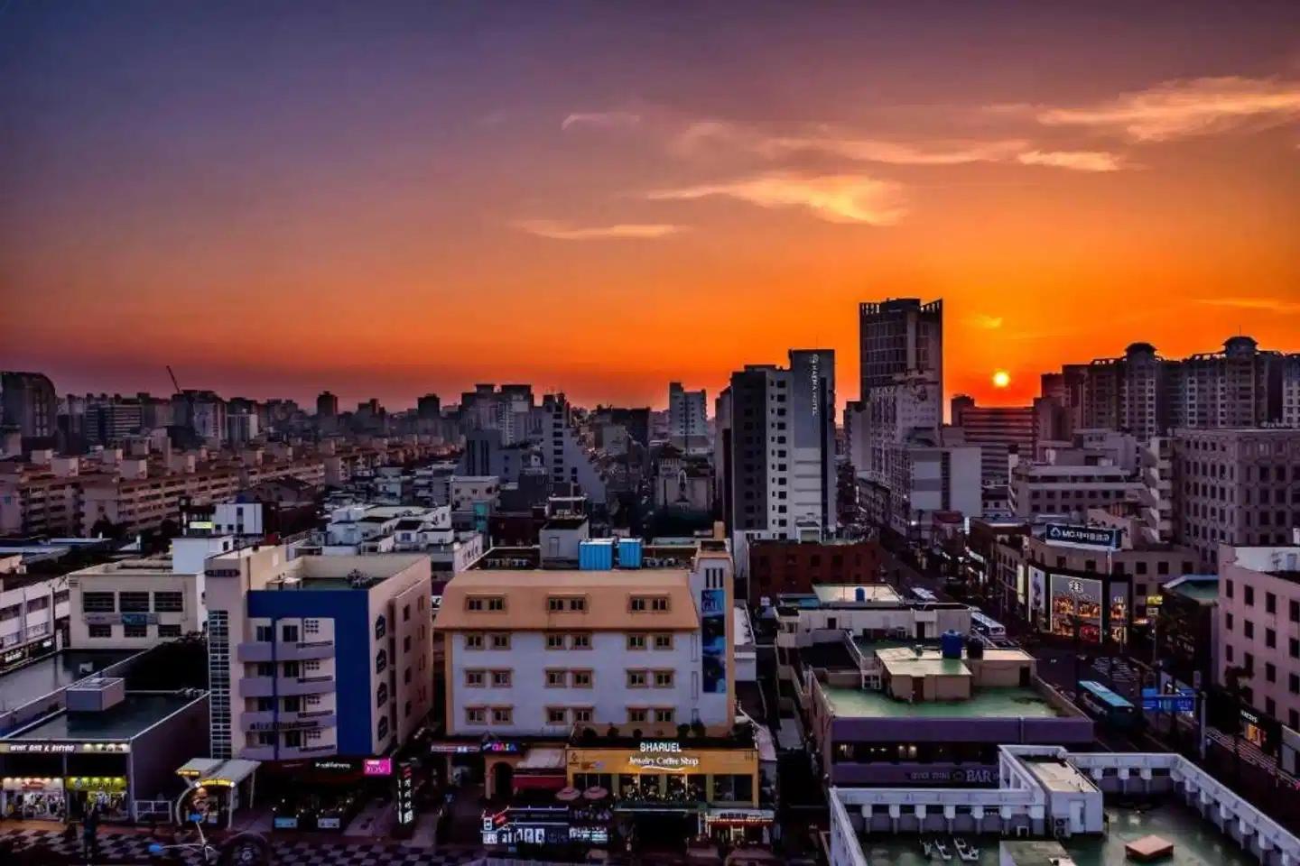 J Dream Hotel Aussenansicht