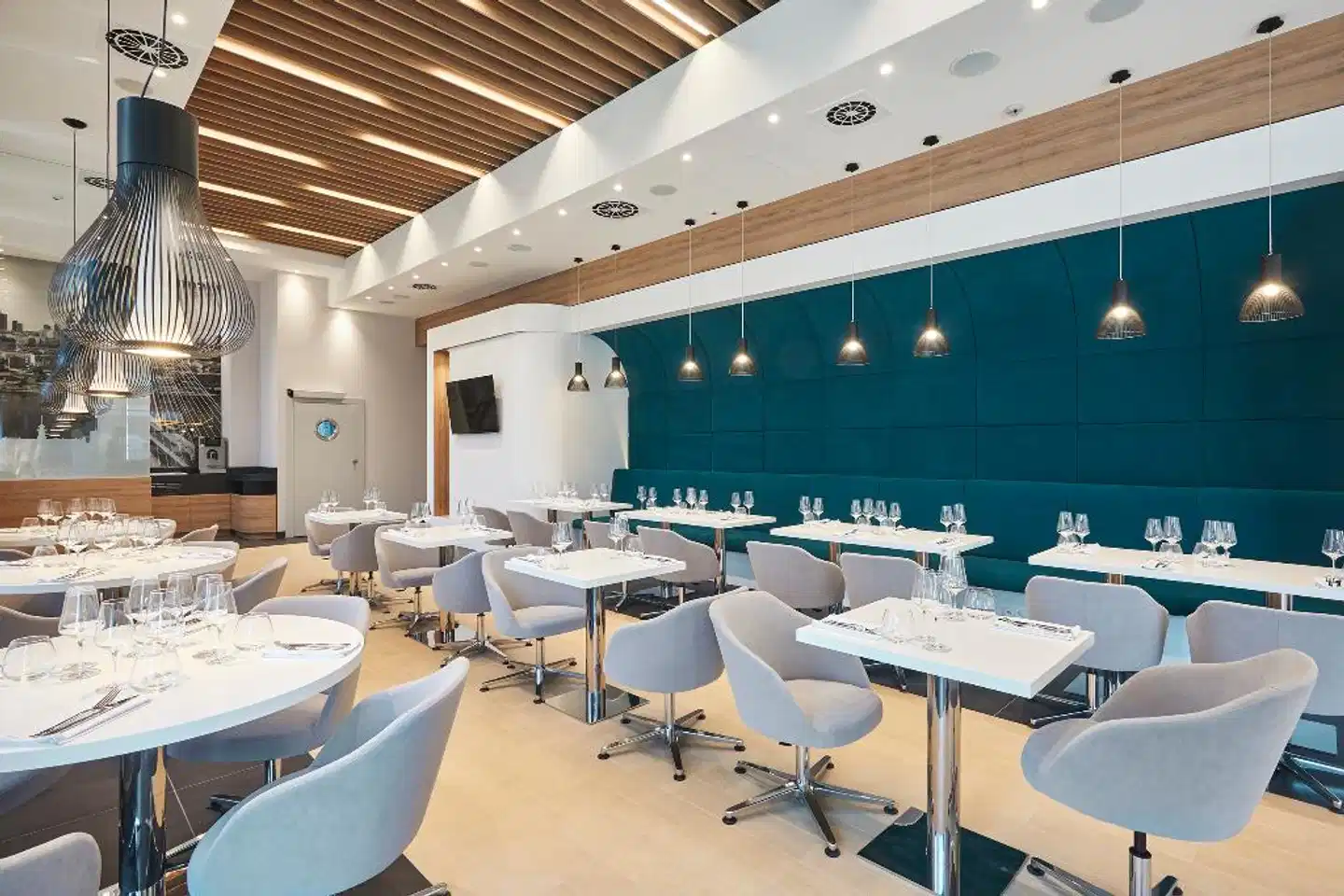 Golden Tulip Warsaw Airport Restaurant