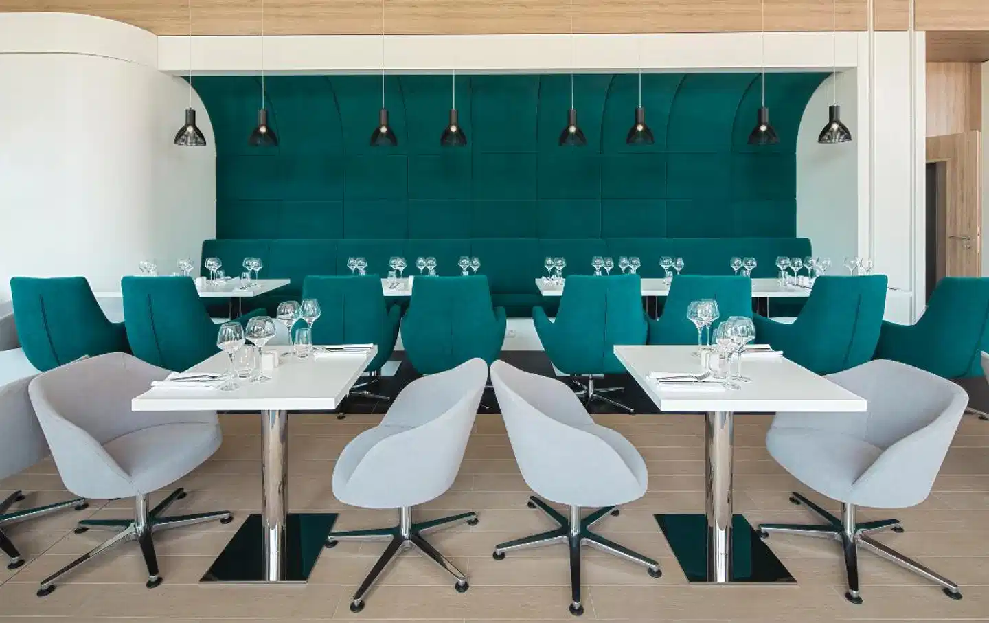 Golden Tulip Warsaw Airport Restaurant