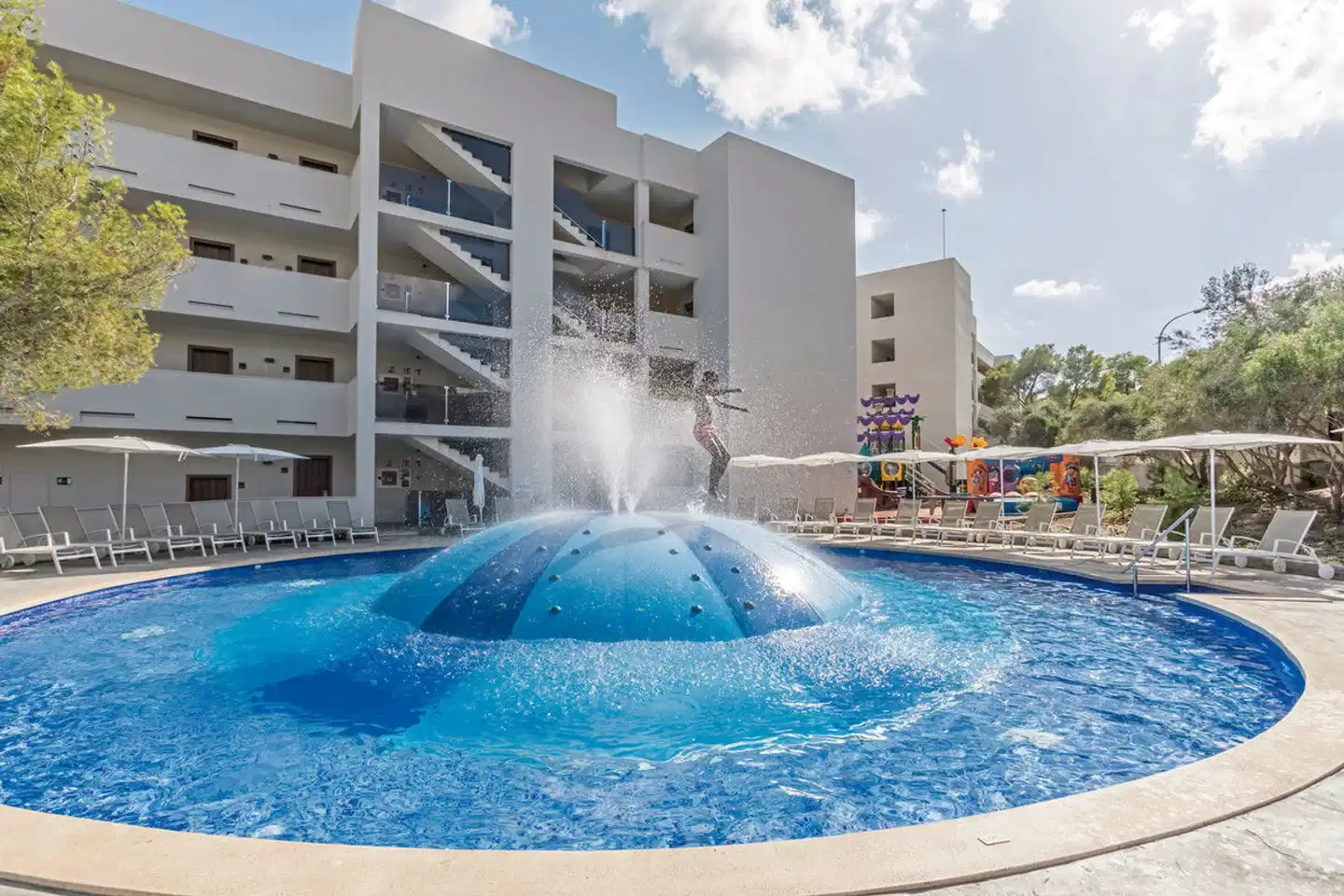 Zafiro Palace Palmanova Pool