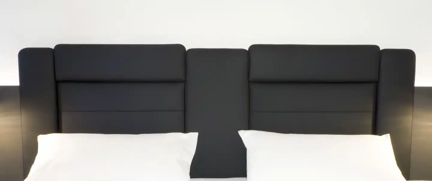 V8 Hotel Köln @MOTORWORLD, an Ascend Hotel Collection Member Modellaufnahme