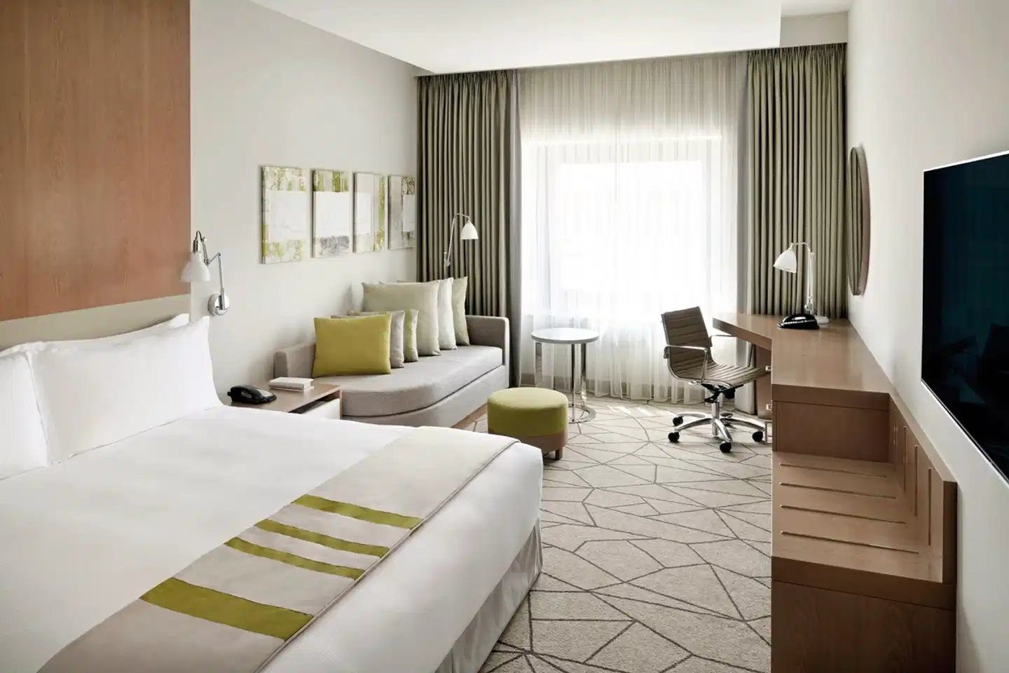 Holiday Inn Dubai Festival City Wohnbeispiel