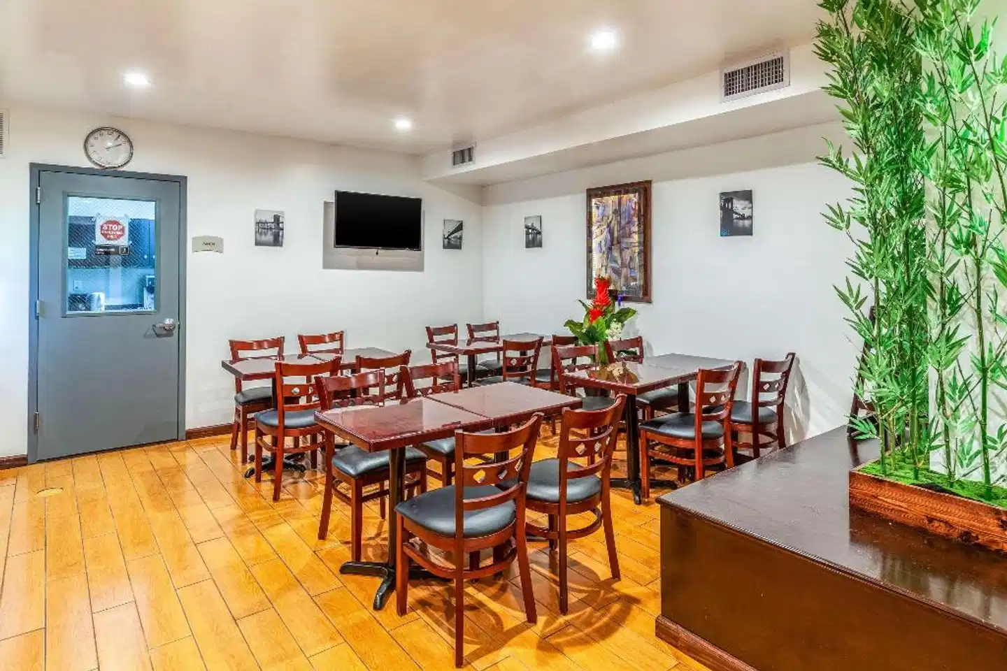 Quality Inn near Sunset Park Restaurant