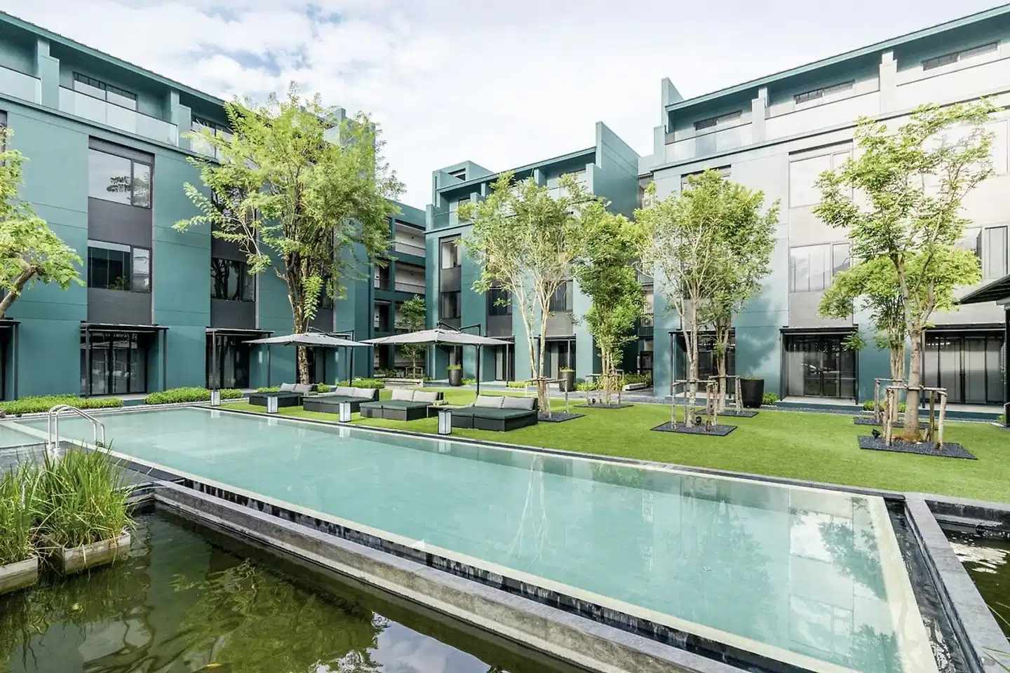 Theatre Residence Pool