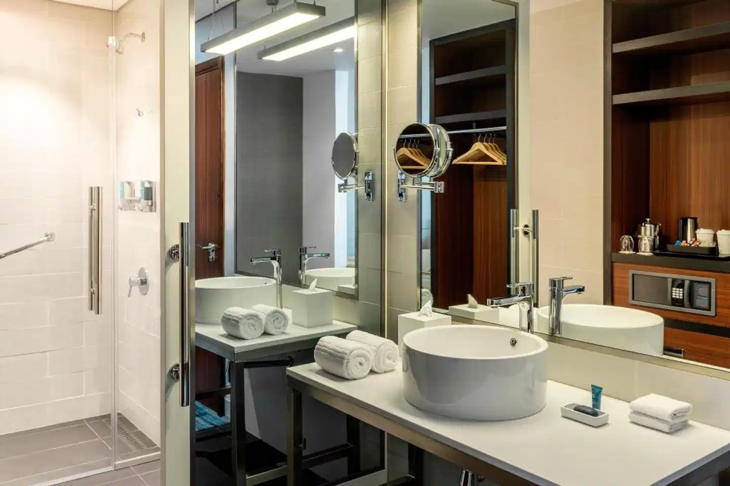 Aloft Dubai South Badezimmer