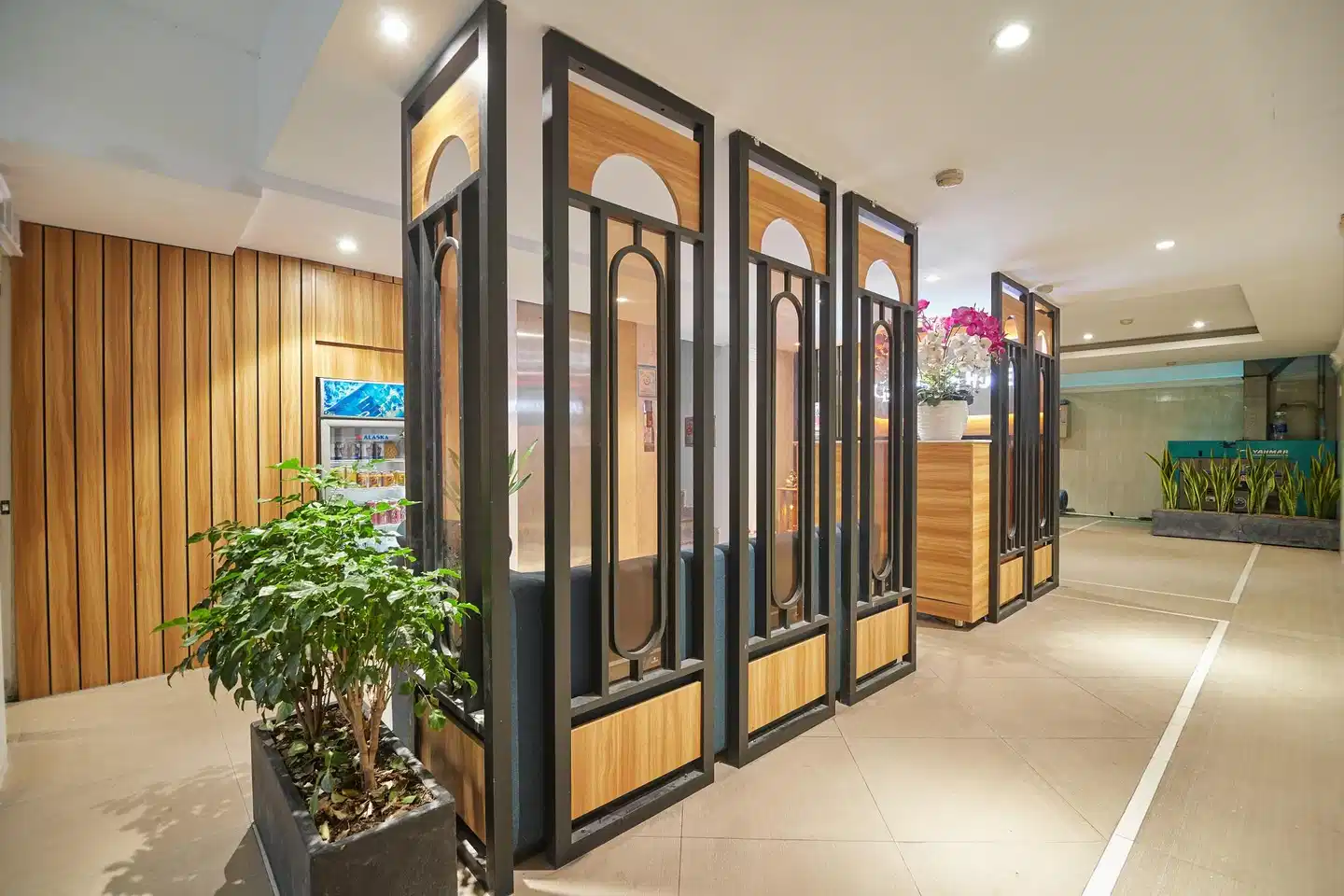 Bin Bin Hotel 2 - Near Him Lam D7 Lobby