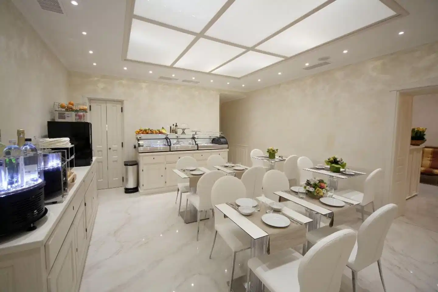 Maison Tritone Restaurant