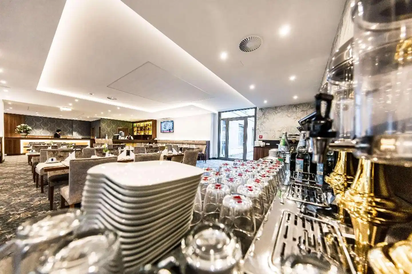 Best Western Plus Royal Suites Restaurant