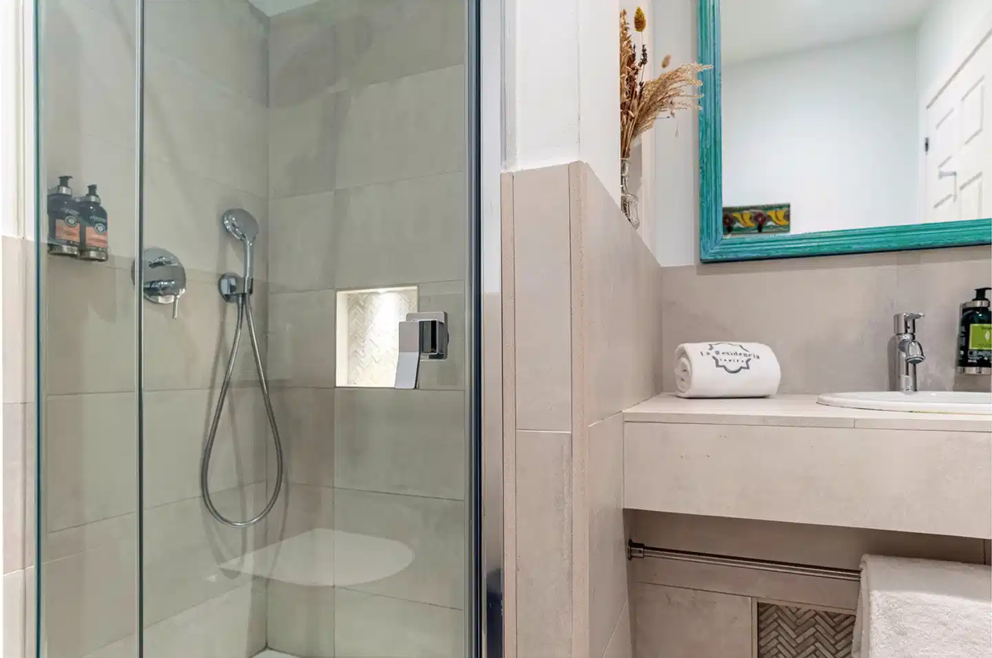 Hotel & Spa La Residencia Puerto Badezimmer