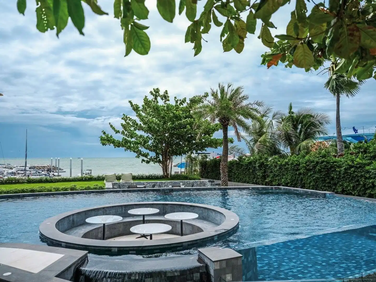 Worita Cove Hotel Pool