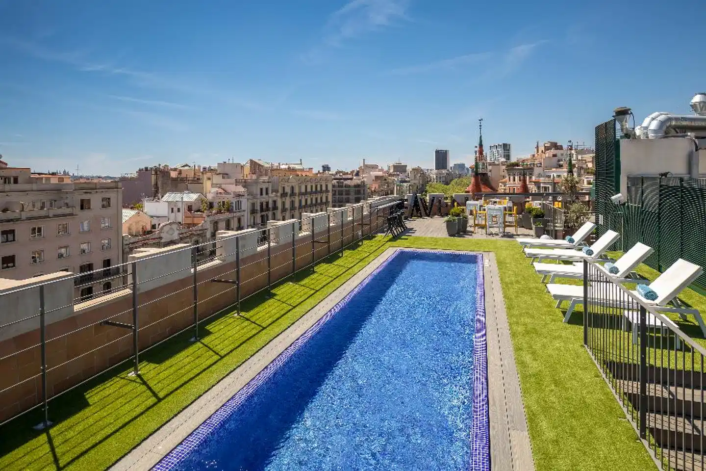 Occidental Diagonal 414 Pool