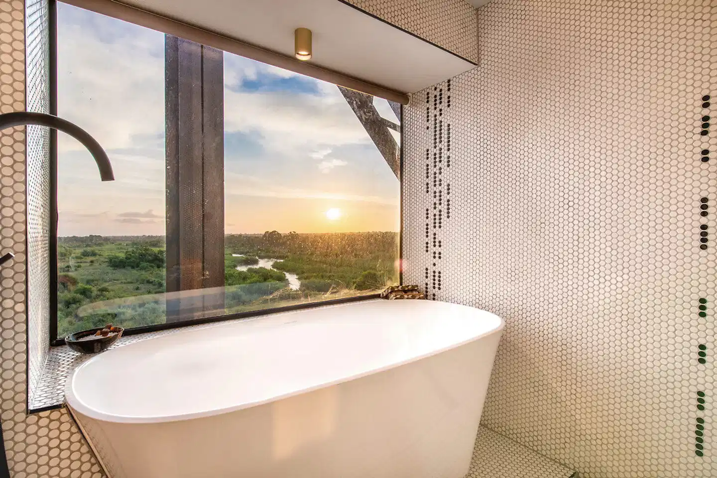 Kruger Shalati - The Train on the Bridge Badezimmer