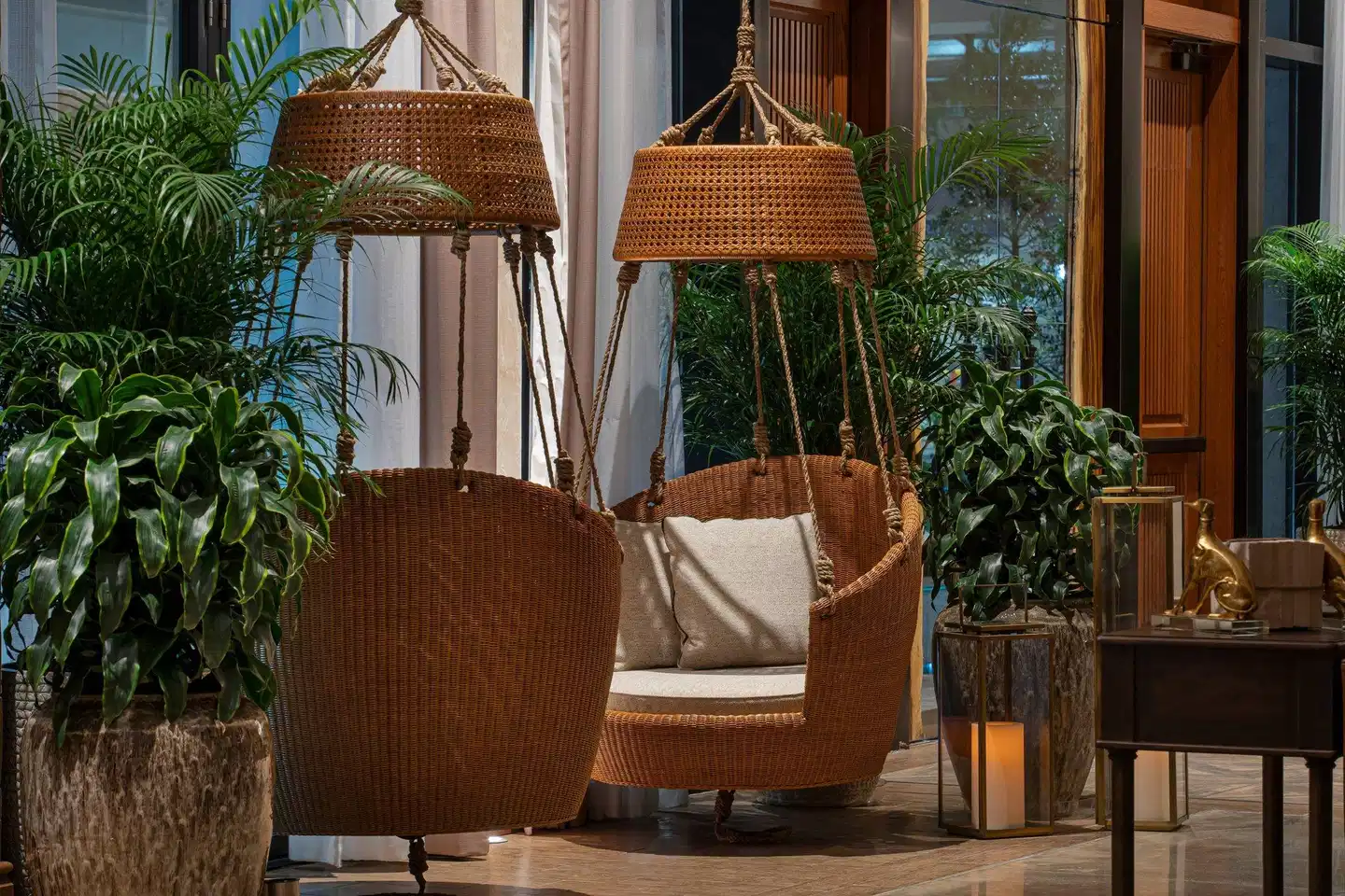 The Ben, Autograph Collection Lobby