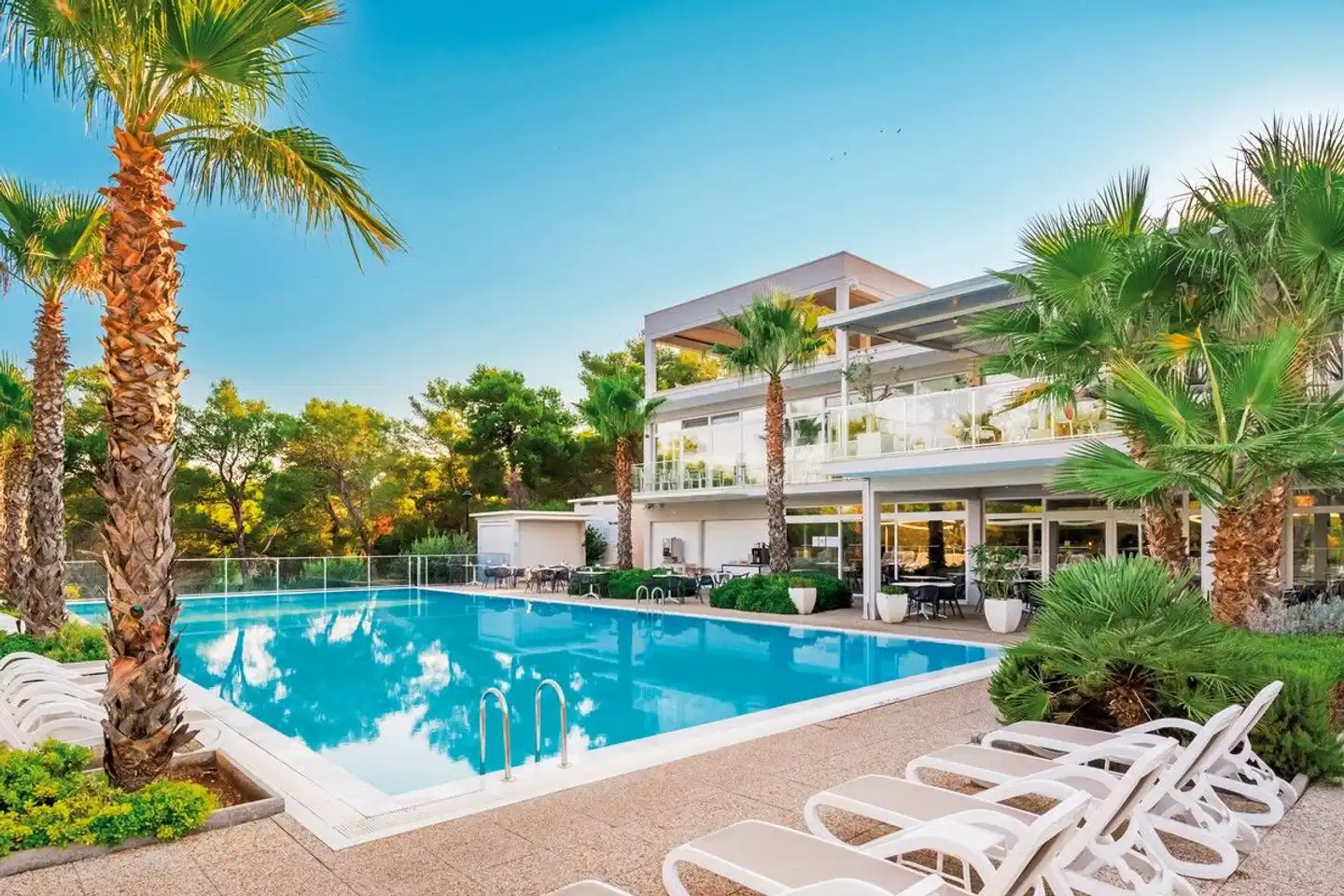 Gava Waterman Island Cottages Pool