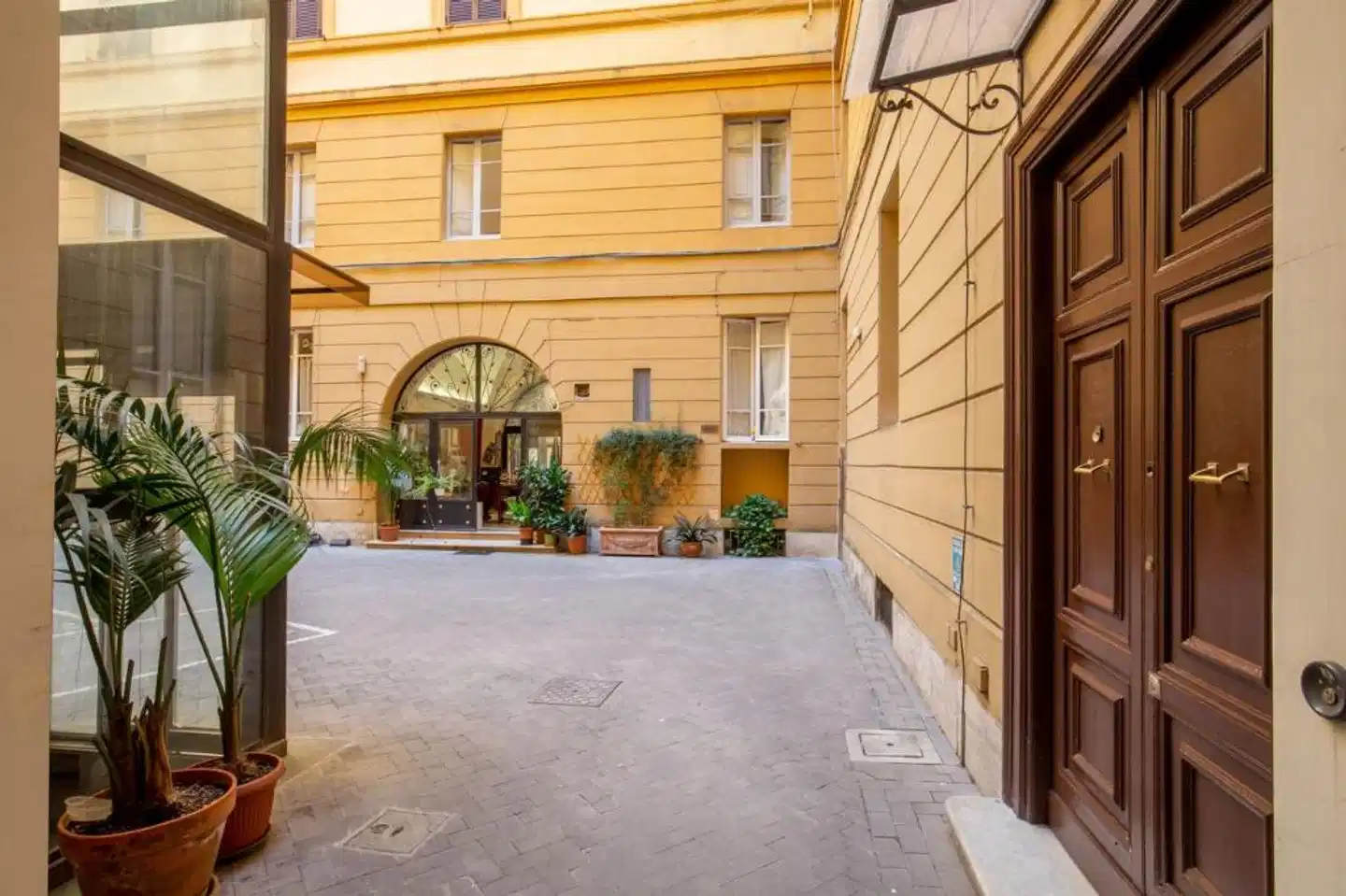 Courtyard Rome Suite Aussenansicht