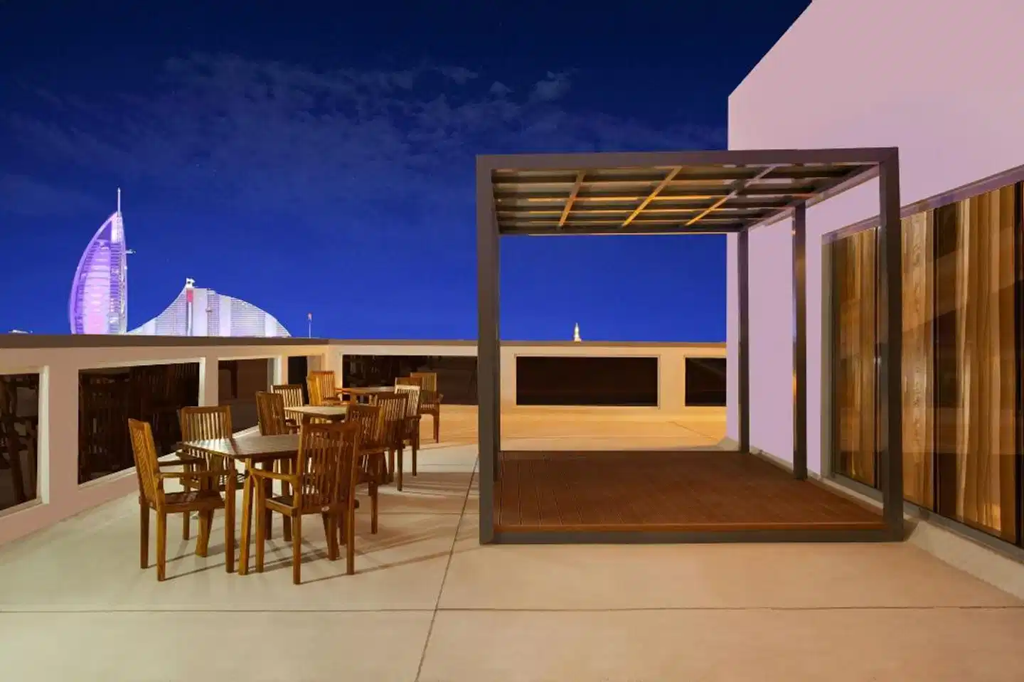 Lemon Tree Hotel, Dubai Terrasse