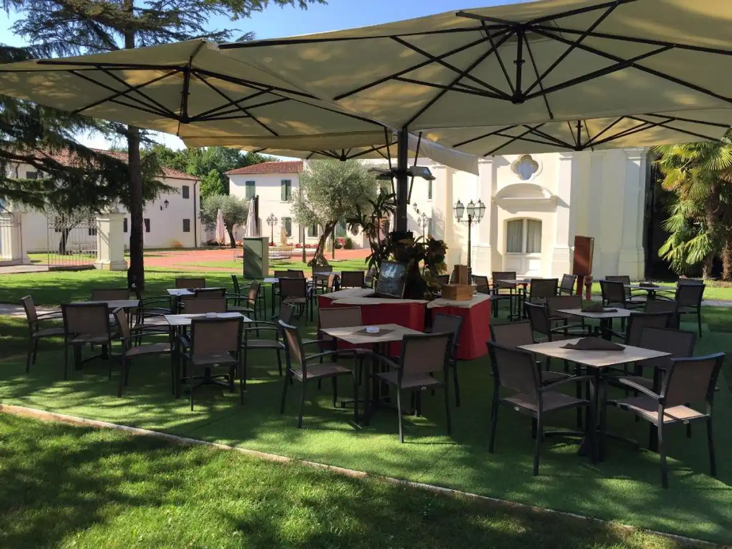 Villa Fiorita Restaurant