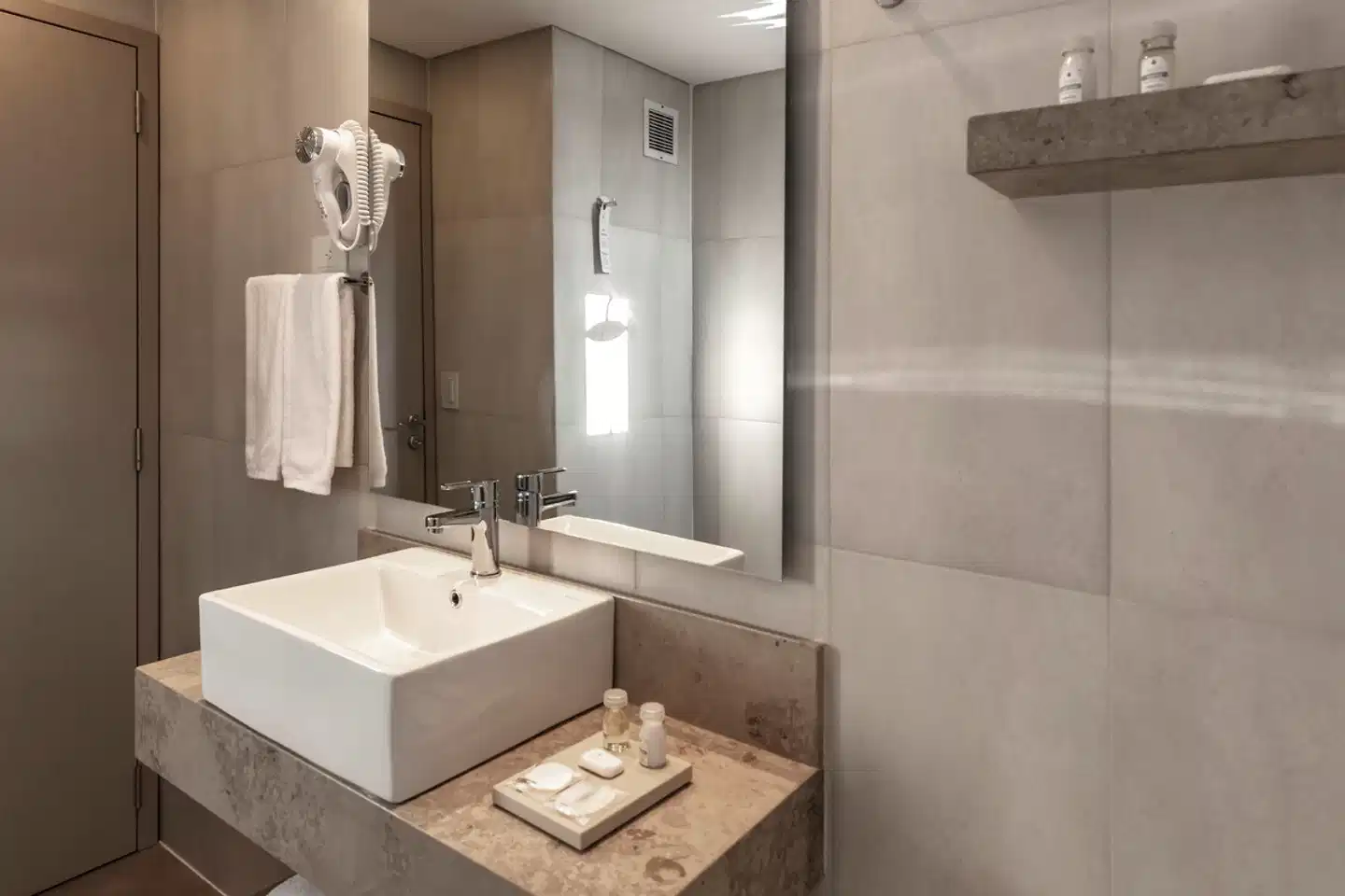 Huinid Obelisco Badezimmer