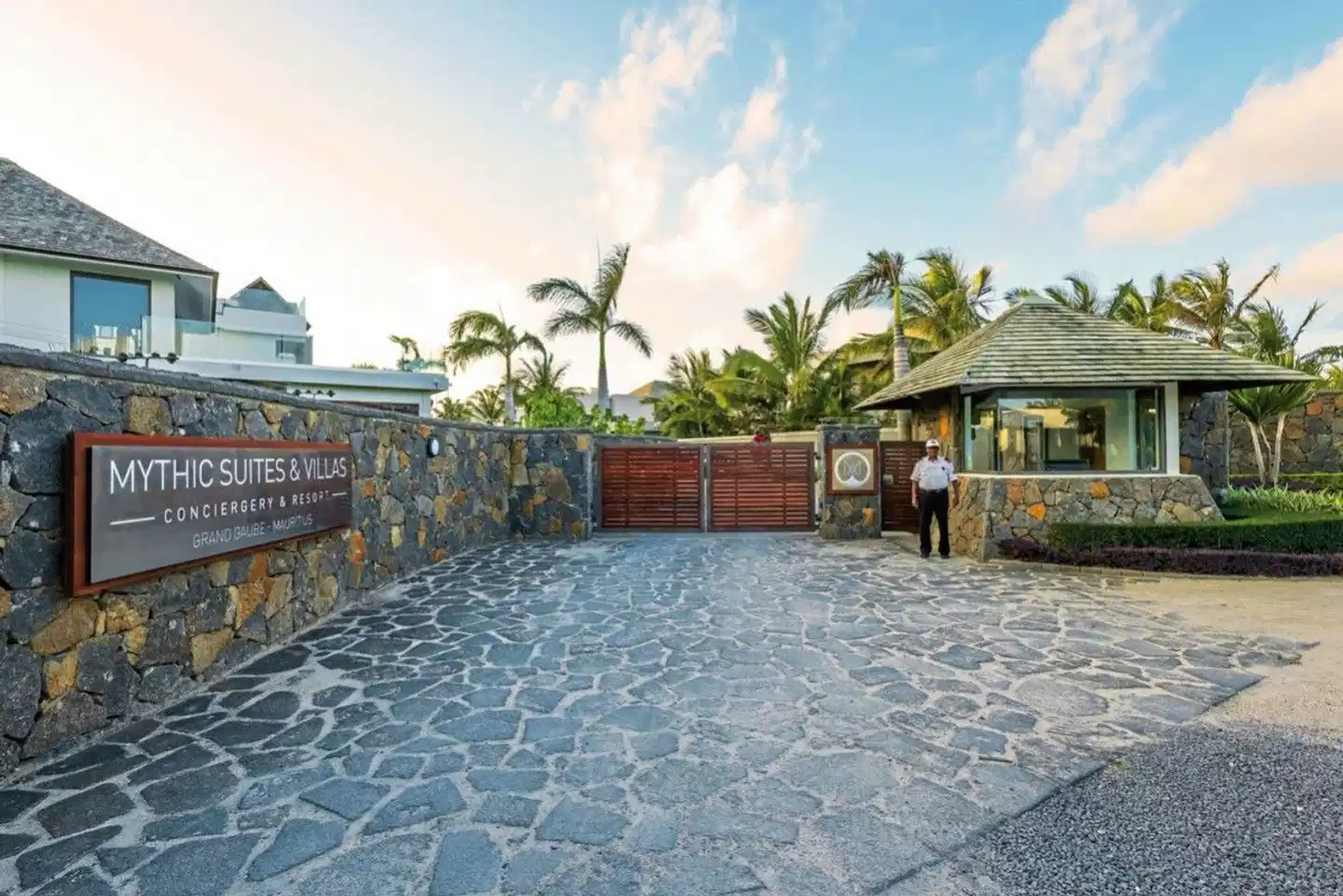 Mythic Suites & Villas Aussenansicht