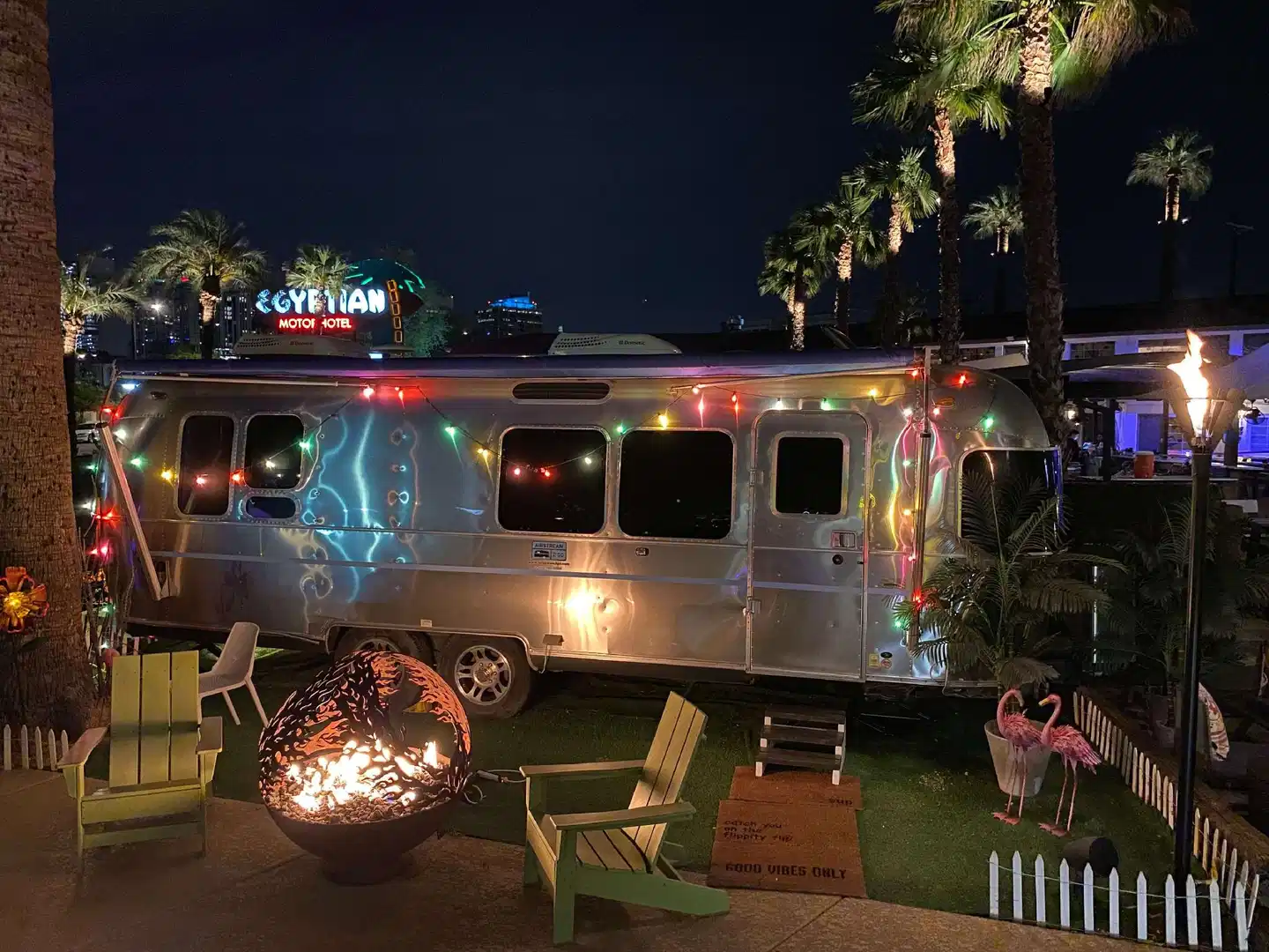 Egyptian Motor Hotel, BW Signature Collection Bar